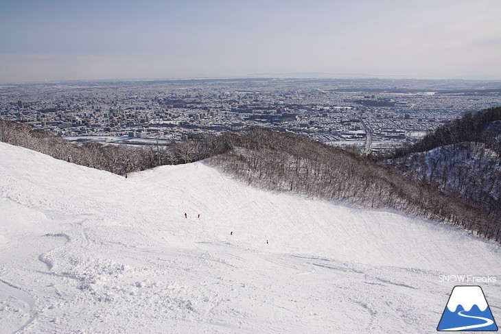 札幌藻岩山スキー場 『青空』が最高に似合うゲレンデ☆